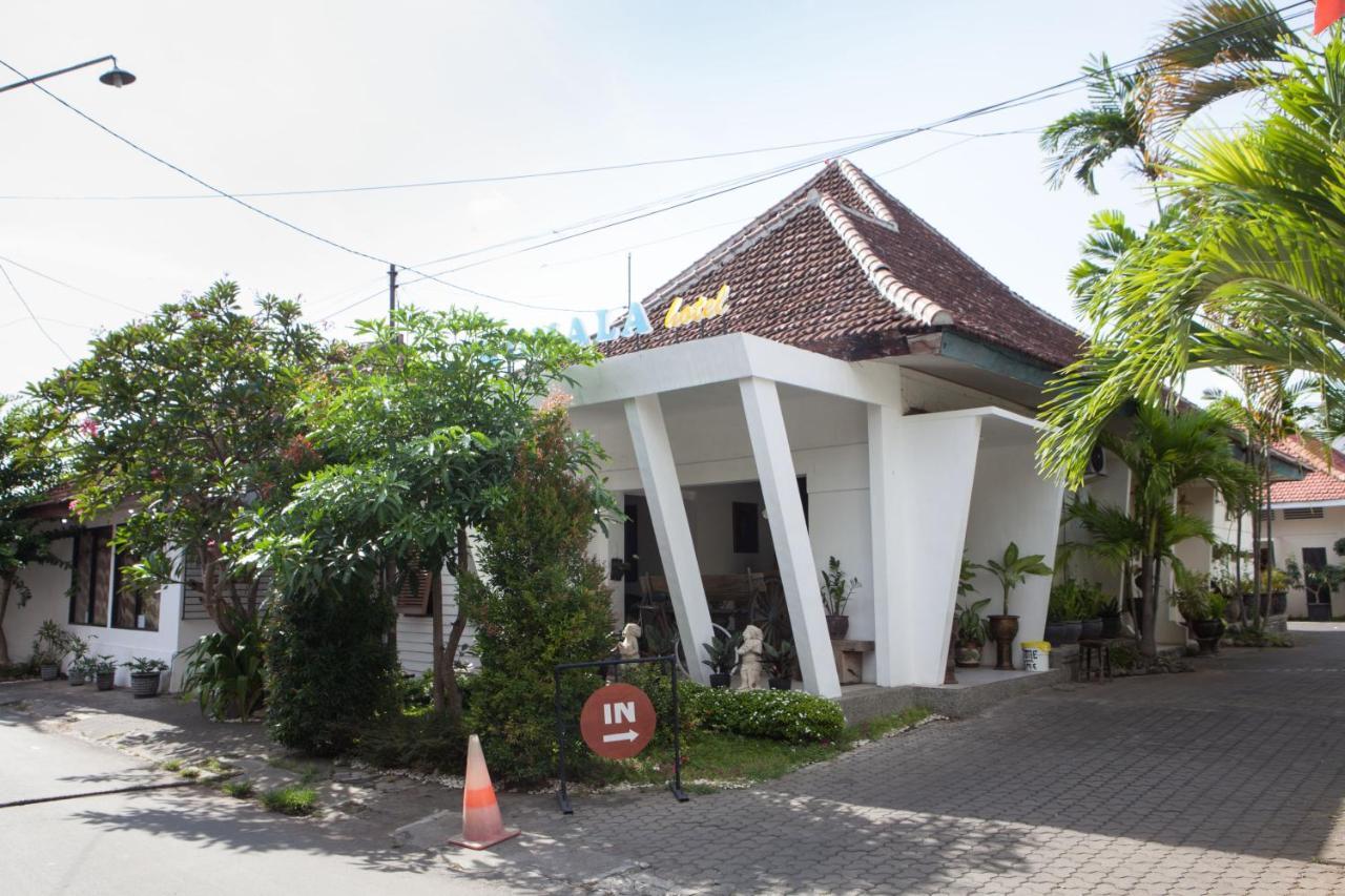 Reddoorz Plus Near Mall Roxy Banyuwangi Banyuwangi  Exteriör bild